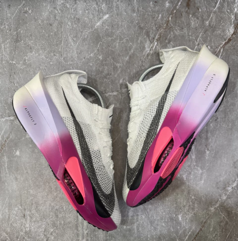 Tênis Air Zoom Alphafly 3 (Branco Com Detalhes Rosa Choque e Roxo)