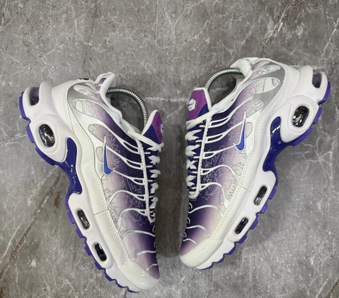 Tênis Air Max Plus "Purple Dragon" (Branco/Roxo)