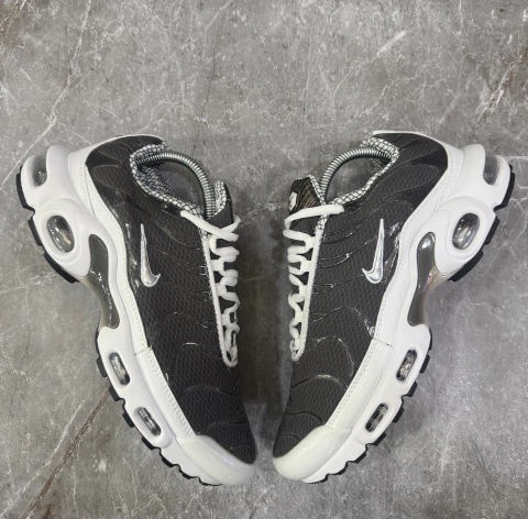 Tênis Air Max Plus Tn "Year of the Snake"