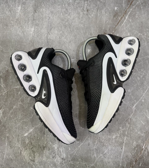 Tênis Air Max Dn (Preto/Branco)