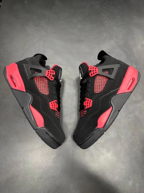 SB Air Jordan 4 x Retro "red thunder sneaker"