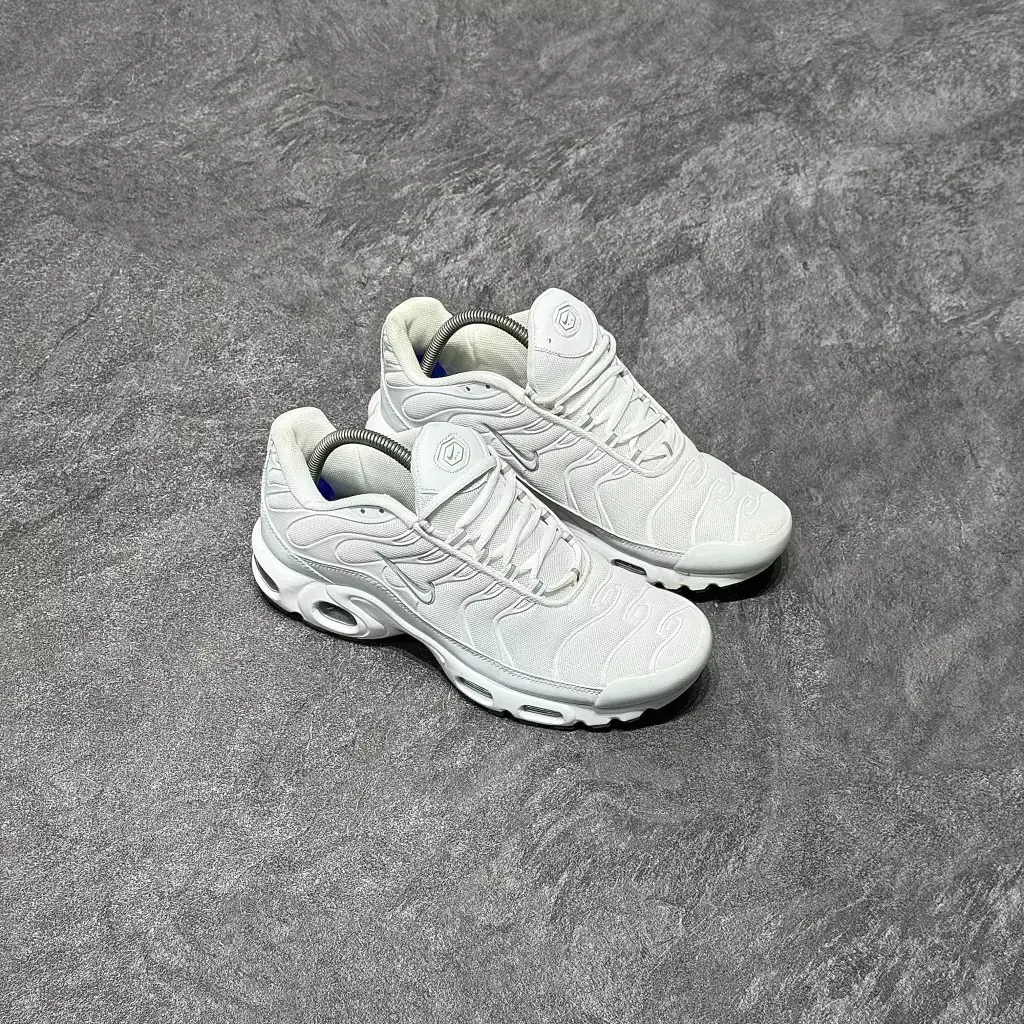 Air Max TN Plus 1 “Triple White Importado”