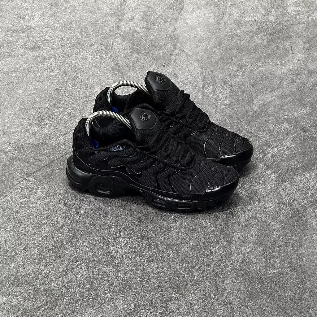 Air Max TN Plus 1 “Triple Black”