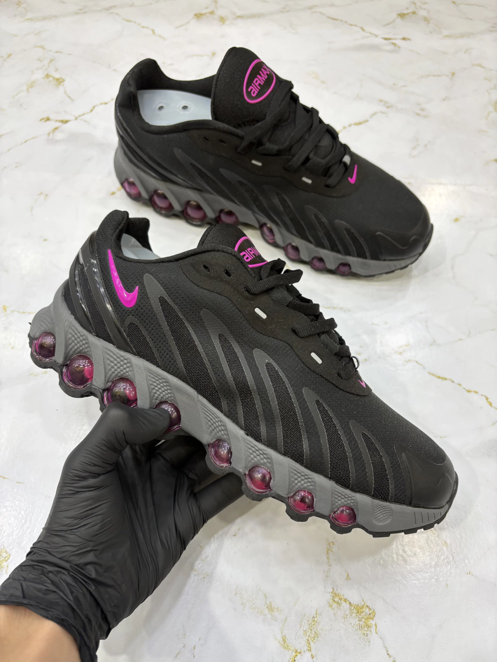 Air Max DN8 “Preto e Rosa”